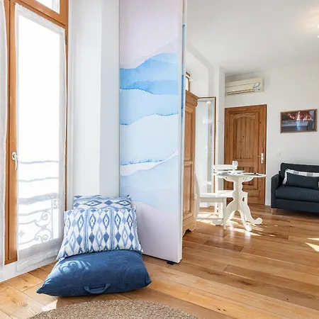 1 Bdr Downtown Near Place Massena * Nice